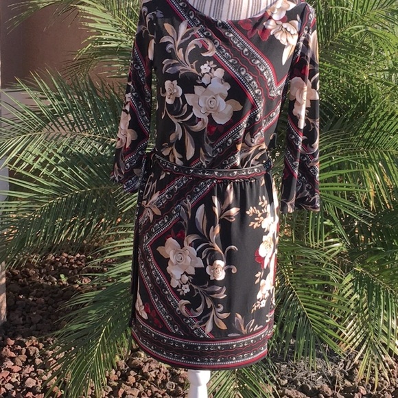 White House Black Market Dress with Flower Print size XS & 3/4 sleeves - Picture 10 of 11